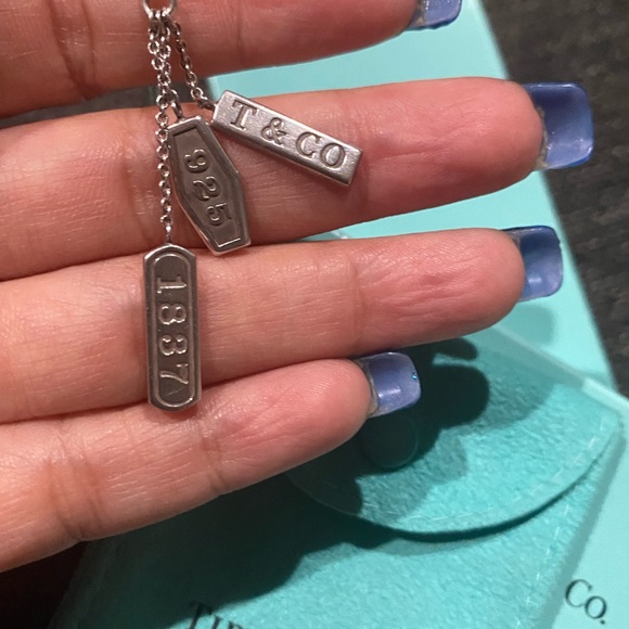 Tiffany & Co. 3 bar sterling necklace 18” signed w pouch. No trades - Picture 3 of 7